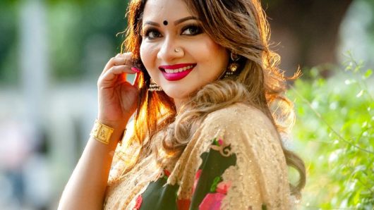 আখি আলমগীর ও বাঙালীর বিকৃত যৌনচিন্তা