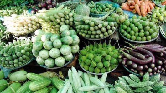 অস্থির বাজার , চাল-ডাল-তেল-নুন সবকিছুর