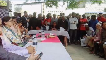 আড়ানী পৌরসভার রুস্তমপুর হাট ও বাজার পুনঃ ইজারা প্রদান 