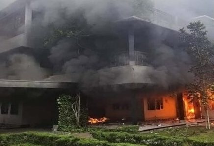৩২ নম্বর ধ্বংস করে দেওয়ার ঘোষণা