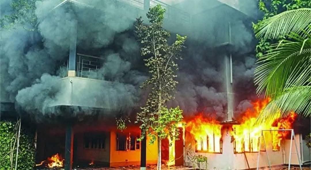 ৩২ নম্বর বঙ্গবন্ধু জাদুঘর’ ভাংচুর, অগ্নিসংযোগ ও জঙ্গি হামলার প্রতিবাদে কার্ডিফ শহরে প্রতিবাদ সভা