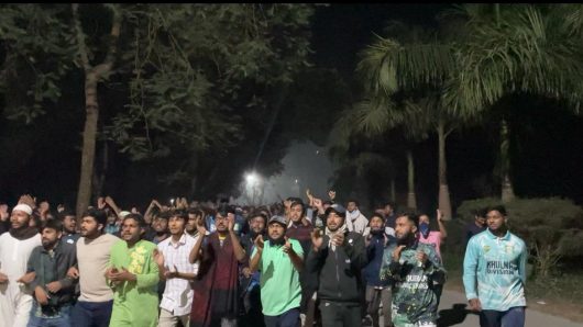 কুয়েটে হামলার প্রতিবাদে ইবিতে বিক্ষোভ