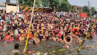 লাঙ্গলবন্দে মহাঅষ্টমী স্নানোৎসবে লাখো পুণ্যার্থীর ঢল