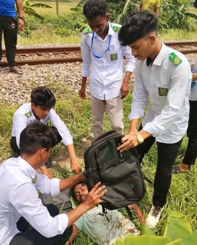 কালীগঞ্জে ট্রেনে কাটা পড়ে অজ্ঞাত যুবক নিহত  