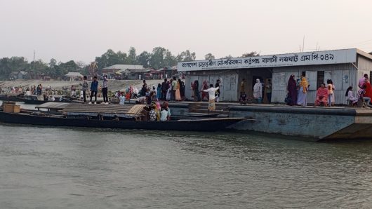 গাইবান্ধায় নৌকায় ঘুরতে গিয়ে ধর্ষণের শিকার এক তরুনী; অভিযুক্ত যুবক আটক