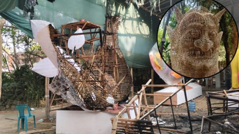 চারুকলা অনুষদে পুড়ে গেল অতি যত্নে বানানো শেখ হাসিনার মুখাকৃতি