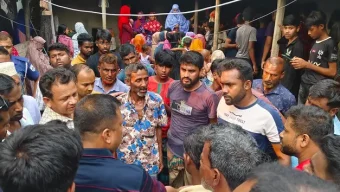 পুঠিয়ায় ফ্রিজের সঙ্গে বিদ্যুৎপৃষ্ঠে  দুই বোনের মৃত্যু 