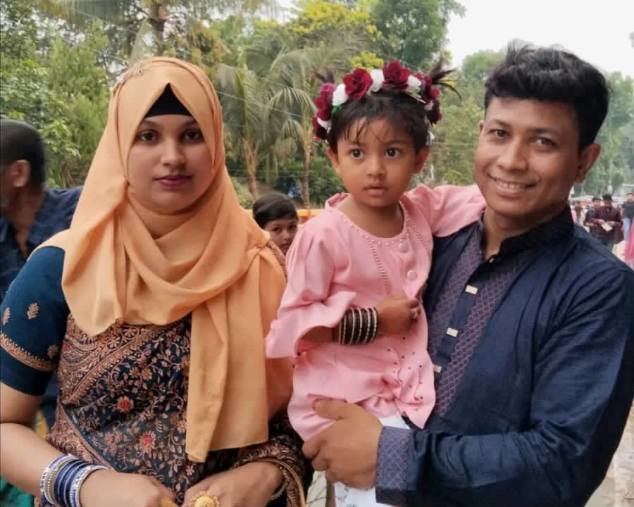 পরকীয়া প্রেমের টানে প্রবাসী স্বামীকে তালাক দিয়ে থানায় অভিযোগ; হাতিয়ে নিয়েছেন ২৯ লক্ষ টাকাসহ স্বর্ণালংকার