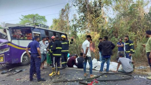 ঈদে আর বাড়ি ফেরা হলনা; লোহাগাড়ায় সড়ক দূর্ঘটনায় নিহত-৫ আহত-৯