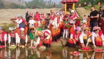পাহাড়ে  চলছে বৈসাবি মেলা