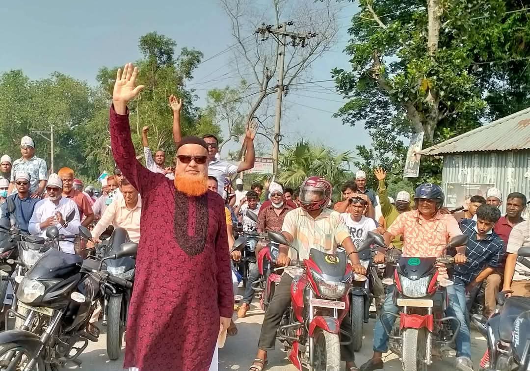 টাংগাইলের নাগরপুরে বিএনপি নেতা লাভলুর গণসংযোগ ও বই বিতরণ অনুষ্ঠিত