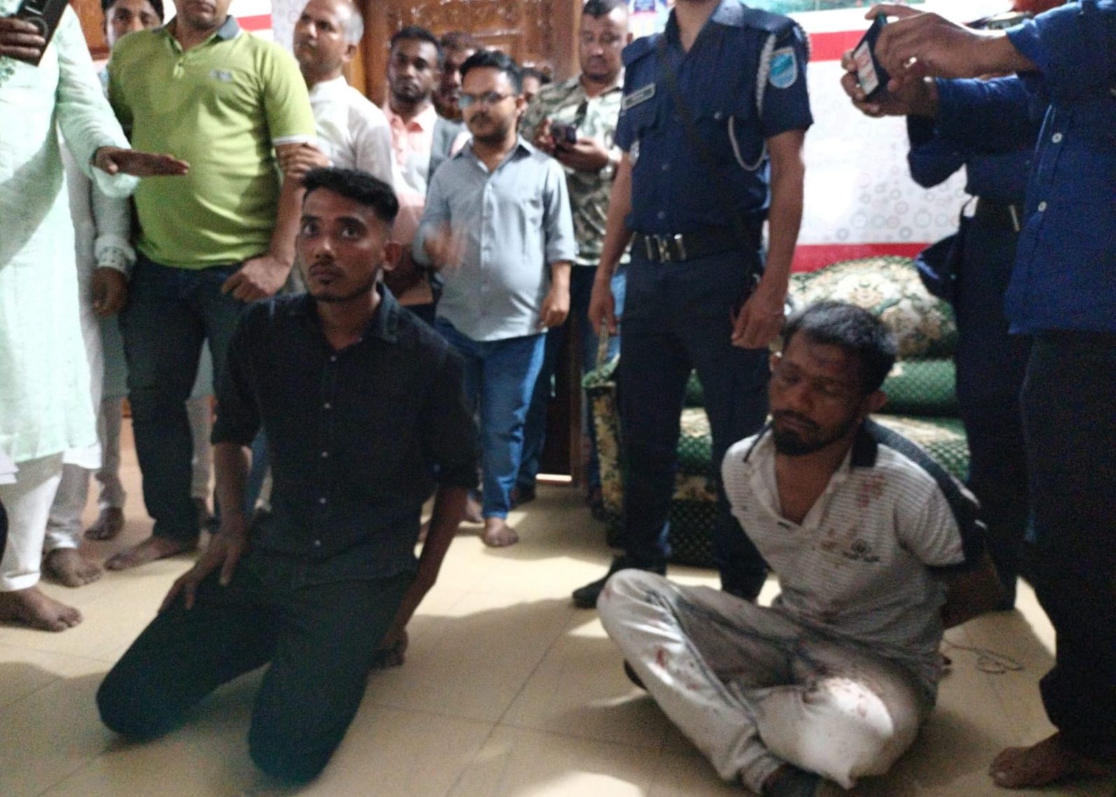 সাভারে ধরা পড়েছে ২  ভাড়াটে খুনী