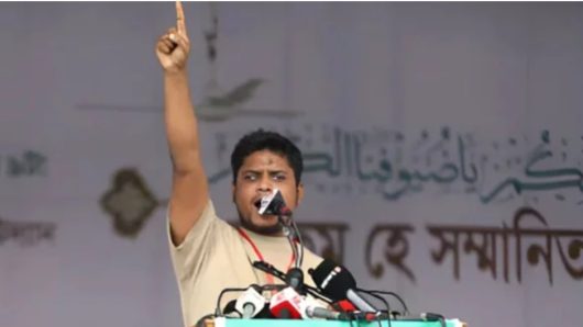 ভুলে যাবেন না, আমরা আপনাকে ক্ষমতায় বসিয়েছি, হেফাজতের মহাসমাবেশে প্রধান উপদেষ্টাকে হাসনাত আবদুল্লাহ