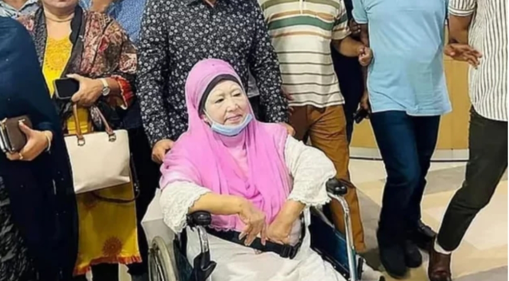 মঙ্গলবার সকালে দেশে আসছেন খালেদা জিয়া