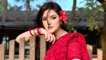 নিজেকে আড়াল করে জীবনটা উপভোগ করতে চান পরীমণি!