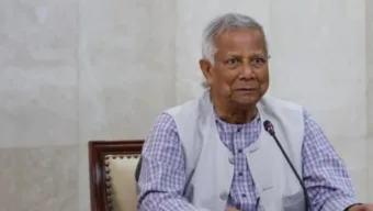 তিন বাহিনী প্রধানের সঙ্গে প্রধান উপদেষ্টার বৈঠক