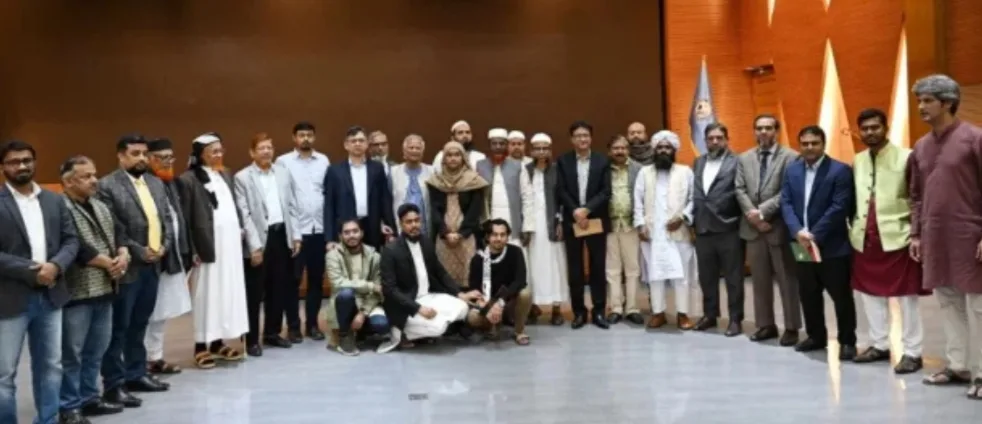 কাল সর্বদলীয় বৈঠক ডাকলেন প্রধান উপদেষ্টা