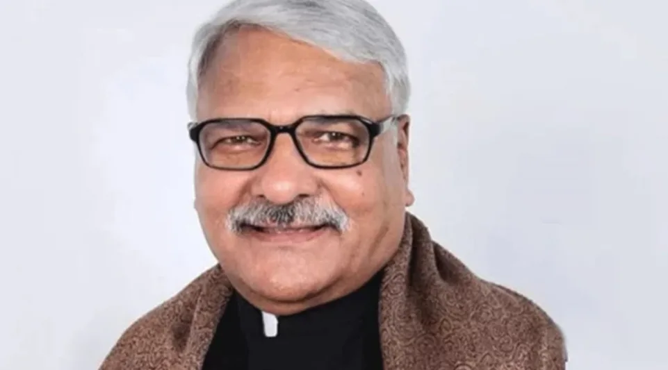 দুই সন্তানসহ সাবেক ডেপুটি স্পিকার টুকুর দেশত্যাগে নিষেধাজ্ঞা
