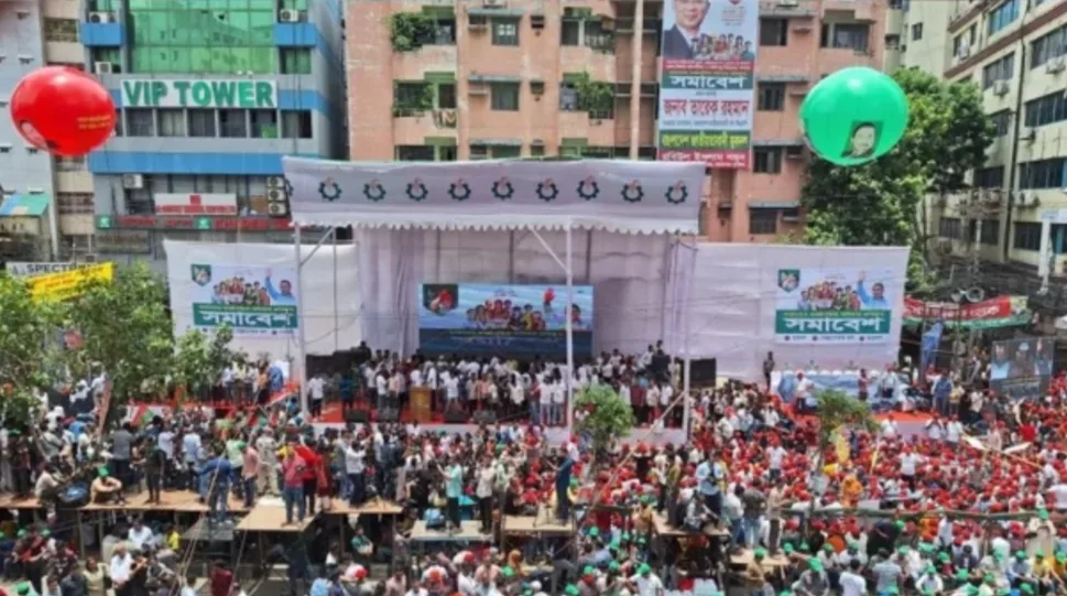 নয়াপল্টনে তারুণ্যের সমাবেশে বিএনপির নেতাকর্মীদের ঢল