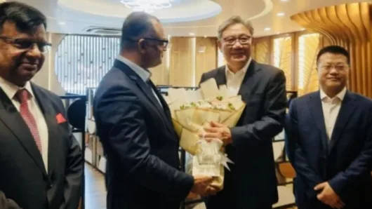 ১০০ ব্যবসায়ী নিয়ে ঢাকায় চীনের বাণিজ্যমন্ত্রী 