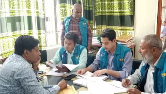 নীলফামারী বিআরটিএ কার্যালয়ে দুদকের অভিযান, দুই জনের কাছ থেকে জরিমানা আদায় 