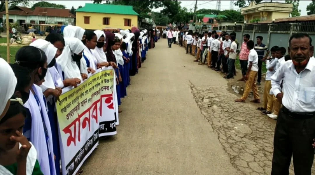 ধর্মপাশায় স্কুলছাত্রী অপহরণ- মুক্তির দাবীতে তিন প্রতিষ্ঠানের মানববন্ধন