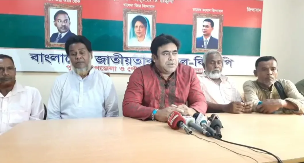 মিথ্যা সংবাদ প্রচারের বিরুদ্ধে পুঠিয়ার সাবেক মেয়র মামুনের সংবাদ সম্মেলন