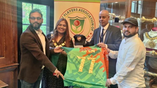 বৃটেনে ক্যামডেন টাইগার্স স্পোর্টস ক্লাবের জার্সি উন্মোচন
