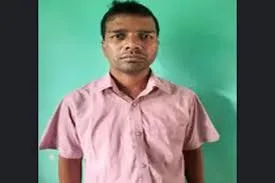 পীরগঞ্জে অর্ধশতাধিক চুরি মামলার আসামী কুখ্যাত মোটর সাইকেল চোর রাজ্জাককে গনধোলই 