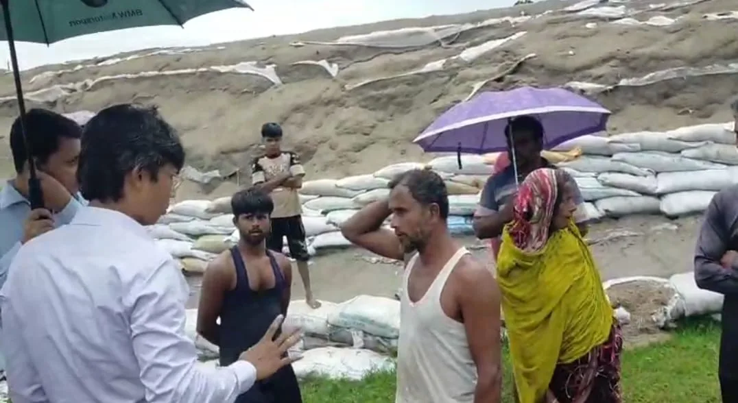 জাফলংয়ে অবৈধ বালু উত্তোলন: পরিবেশ ধ্বংসের অভিযোগ