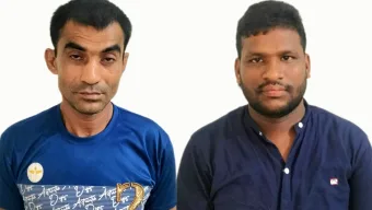 লোহাগাড়া থানা পুলিশের অভিযানে চোরাইকৃত ব্যাটারিসহ আটক ২
