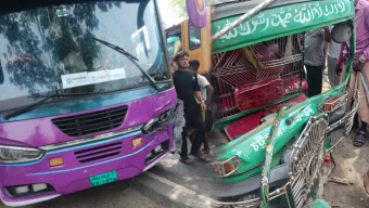 বাস-সিএনজি মুখোমুখি সংঘর্ষে নিহত ১, আহত ২