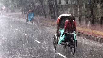 সিলেটে ভোর থেকেই ভারী বৃষ্টি; স্থবির জনজীবন