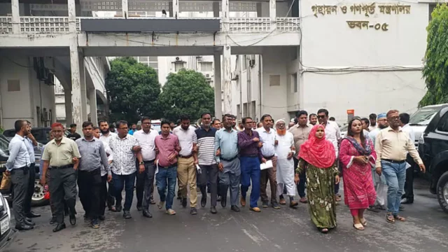 ঈদের পর কঠোর আন্দোলনের হুমকি সচিবালয় কর্মচারীদের