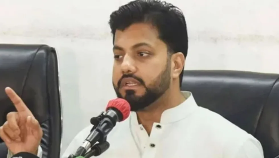 যদি রাষ্ট্র চালাতে ব্যর্থ হন, চলে যেতে পারেন: ইশরাক