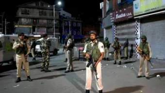 আবার উত্তাল মণিপুর : কারফিউ জারি-ইন্টারনেট বন্ধ 