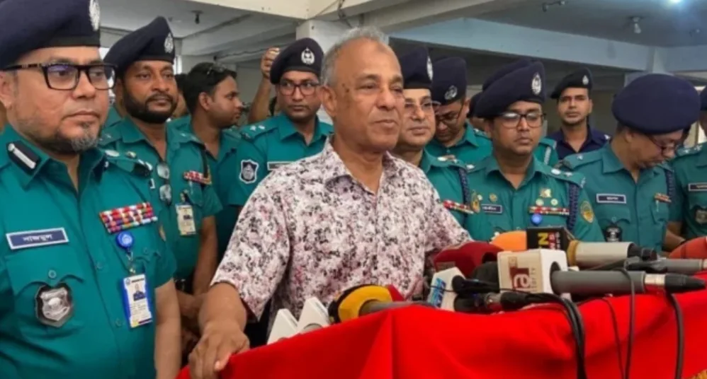 জুলাই গণহত্যা : মামলায় বেশি নাম থাকায় তদন্তে বিঘ্ন ঘটছে: স্বরাষ্ট্র উপদেষ্টা