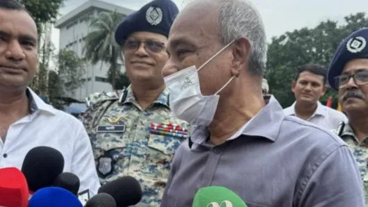 এপিবিএন পাবে ভারি অস্ত্র, পুলিশের কাছে থাকবে না মারণাস্ত্র : স্বরাষ্ট্র উপদেষ্টা
