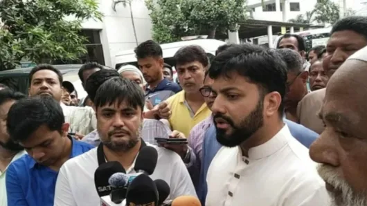 নগর ভবনে হামলাকারীদের সঙ্গে উপদেষ্টা আসিফের ঘনিষ্ঠতা রয়েছে: ইশরাক