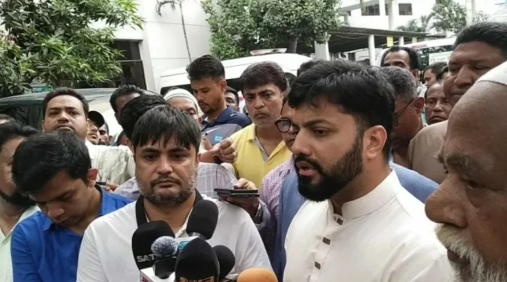 নগর ভবনে হামলাকারীদের সঙ্গে উপদেষ্টা আসিফের ঘনিষ্ঠতা রয়েছে: ইশরাক