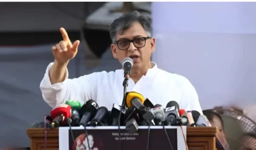 সংস্কার কাজে আলোচনার চেয়ে খাওয়াদাওয়া বেশি হচ্ছে: সালাহউদ্দিন আহমদ
