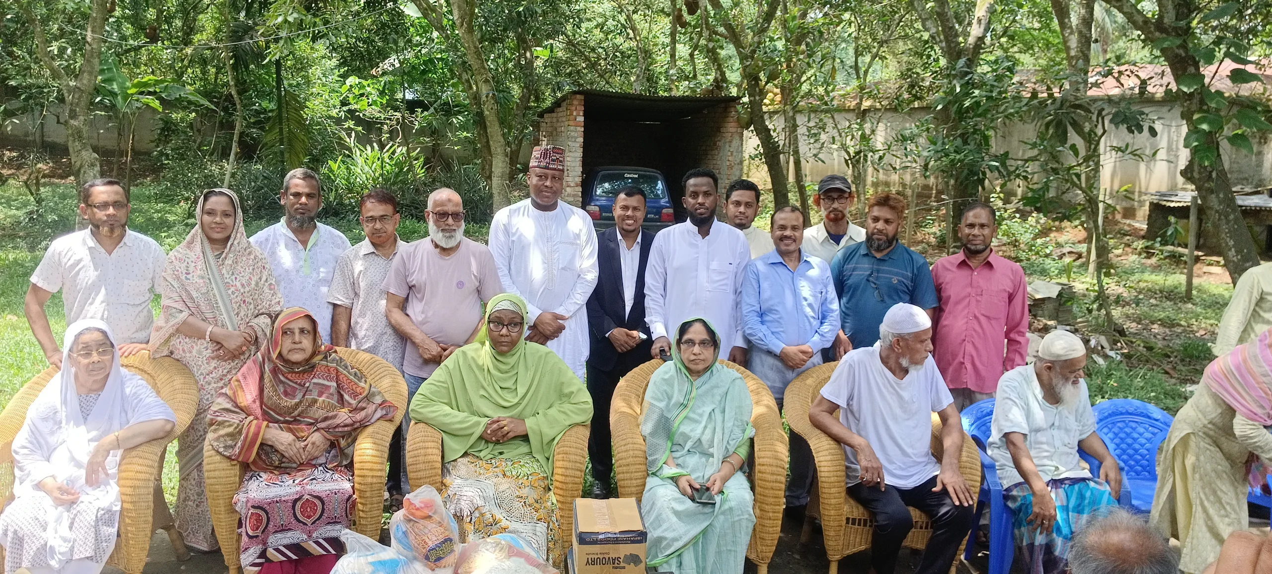 বৃদ্ধাশ্রমে ঈদ-পরবর্তী শুভেচ্ছা বিনিময়ে বিদেশী চিকিৎসক