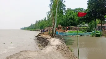 ফুলছড়িতে ব্রহ্মপুত্র নদের পানি বৃদ্ধি; ভাঙনের হুমকির মুখে শিক্ষা প্রতিষ্ঠান সহ অবকাঠামো 