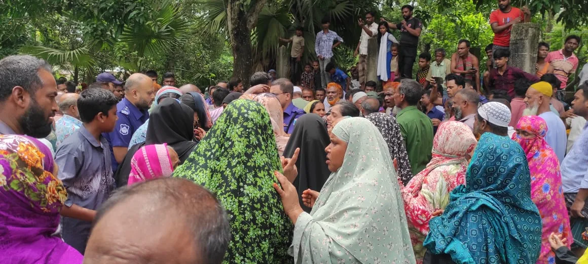 শ্যালকের চাকুর আঘাতে দুলাভাই নিহত: জনতার হাতে আটক ঘাতক, উত্তেজনায় লুটপাট