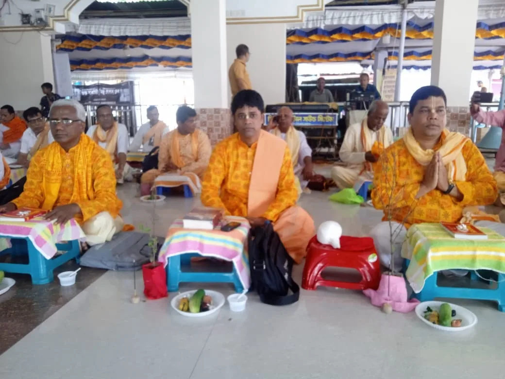 মৌলভীবাজারে ৬ দিনব্যাপী শ্রীশ্রী লোকনাথ ব্রহ্মচারীর ১৩৫তম তিরোধান উৎসবে শতকন্ঠে গীতা পরায়ন