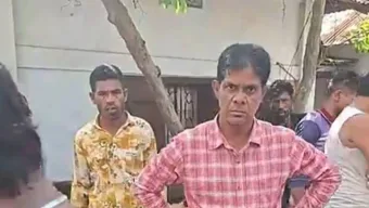 সরকারি কাজে অনিয়ম দুর্নীতির তথ্য সংগ্রহে সাংবাদিক লাঞ্চিত; হুমকি