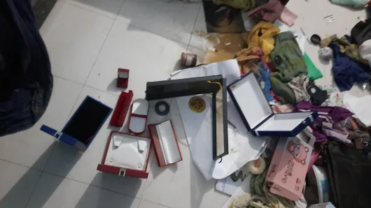 কালীগঞ্জে গৃহবধূর বাড়িতে সশস্ত্র হামলা ও লুটপাট