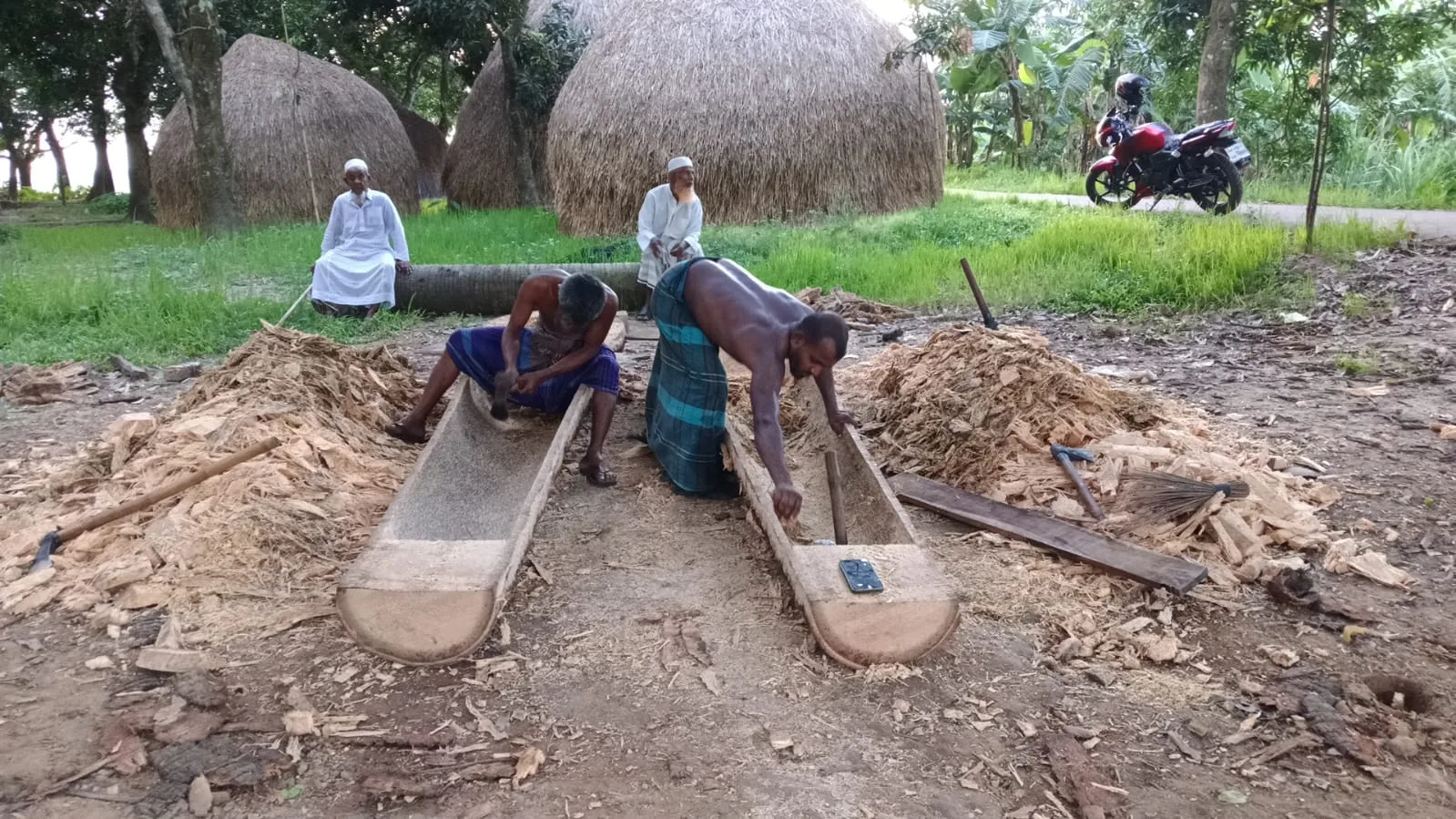 বিলুপ্তির পথে বাড়িয়াদীর কোন্দা শিল্প; ঐতিহ্যের শেষ চিহ্ন ধরে রেখেছে কয়েকজন কারিগর
