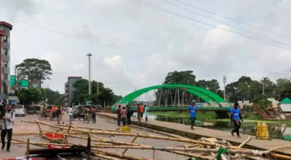 গোপালগঞ্জে কারফিউ চলছে, এখন পর্যন্ত আটক ২০