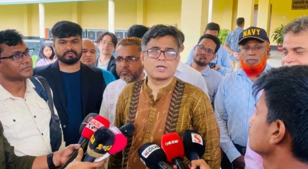 প্রধান উপদেষ্টা যেদিন নির্বাচনের কথা বলেছেন, সেদিনই নির্বাচন হবে,একদিন পেছানো হবে না: প্রেস সচিব